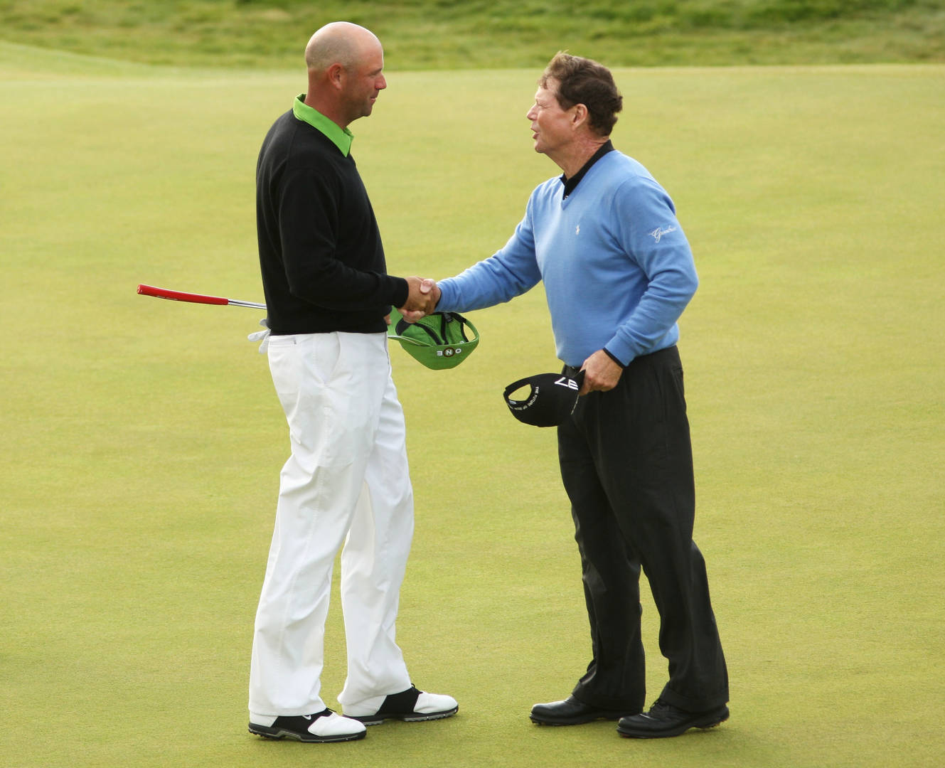 Always classy, Tom Watson congrulates Champion Stewart Cink, 2009